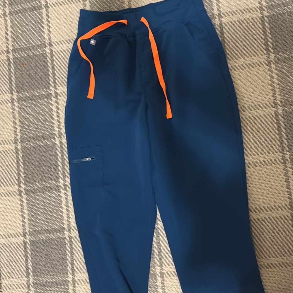 Zamora scrub bottoms